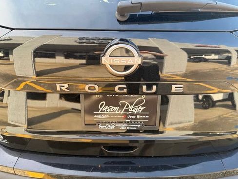 Used 2024 Nissan Rogue S FWD image 26
