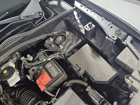Used 2023 Honda HR-V EX-L image 13
