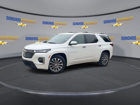 Used 2023 Chevrolet Traverse Premier FWD image 7