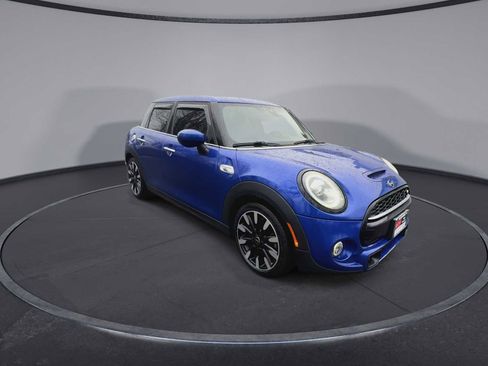Used 2021 MINI Cooper S image 2