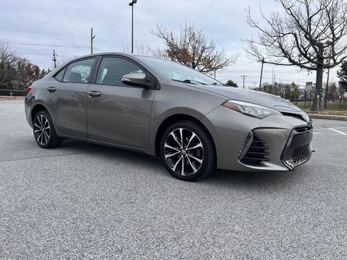 Used 2017 Toyota Corolla SE image 4