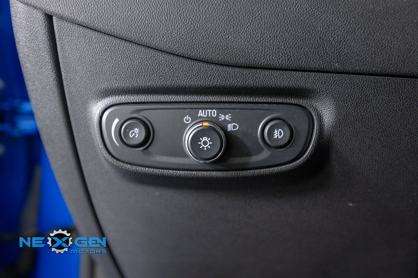 Used 2024 Chevrolet Equinox Premier AWD/4WD image 14