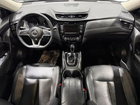 Used 2020 Nissan Rogue S image 38