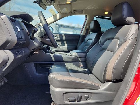 Used 2023 Nissan Pathfinder SL w/ Cargo Package AWD/4WD image 13