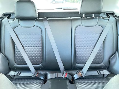 Used 2025 Chevrolet Trax LT w/ LT Convenience Package image 38