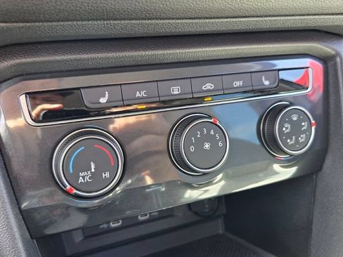Used 2022 Volkswagen Tiguan S FWD image 22