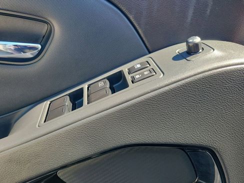 Certified 2023 Nissan Frontier SV w/ Midnight Edition Package image 20