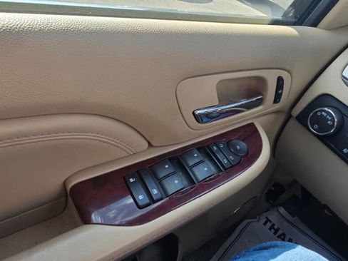 Used 2009 Cadillac Escalade ESV AWD image 51