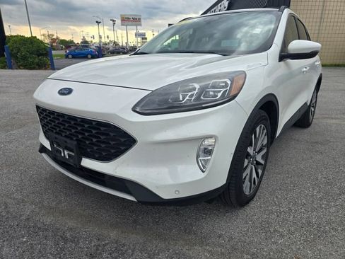 Used 2020 Ford Escape Titanium AWD/4WD image 7