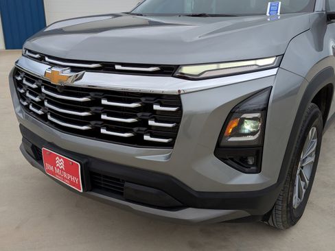 Used 2025 Chevrolet Equinox LT w/ Safety and Technology Package AWD/4WD image 10