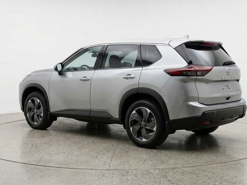 Used 2025 Nissan Rogue SV AWD/4WD image 6