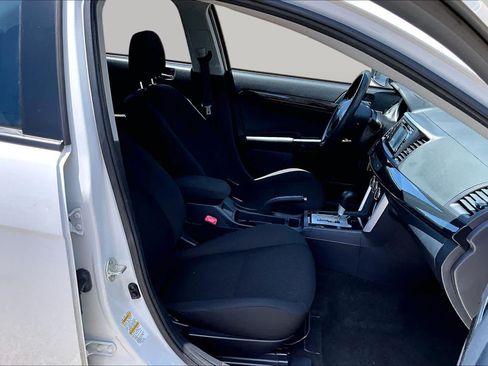 Used 2017 Mitsubishi Lancer ES FWD image 11