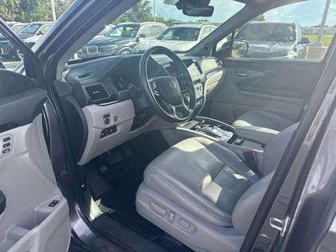 Used 2019 Honda Pilot Elite image 12