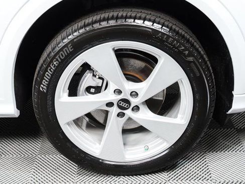 New 2025 Audi Q5 Premium Plus image 39