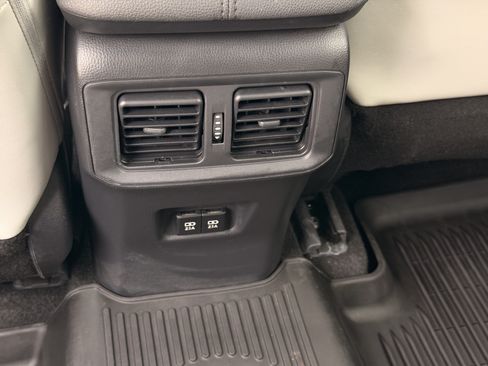 Used 2021 Toyota RAV4 Limited w/ Limited Grade Weather Package AWD/4WD image 25