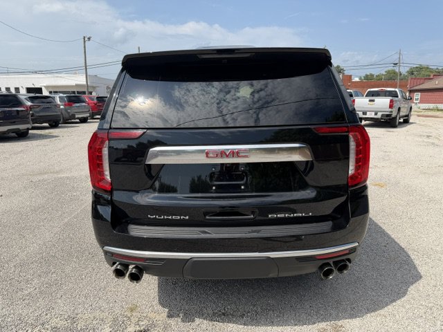 Used 2023 GMC Yukon Denali AWD/4WD image 4