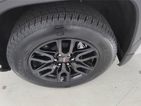 Used 2023 GMC Sierra 1500 Elevation AWD/4WD image 34