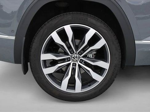 Used 2022 Volkswagen Atlas Cross Sport SEL Premium R-Line AWD/4WD image 15