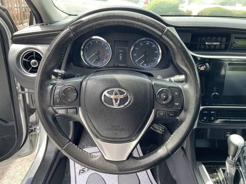 Used 2017 Toyota Corolla SE w/ Carpet Mat Package (TMS) FWD image 16