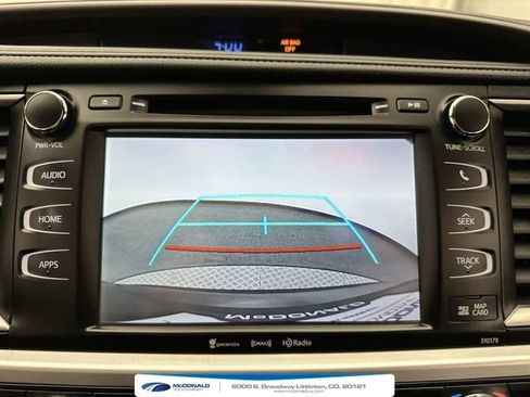 Used 2017 Toyota Highlander XLE AWD/4WD image 17
