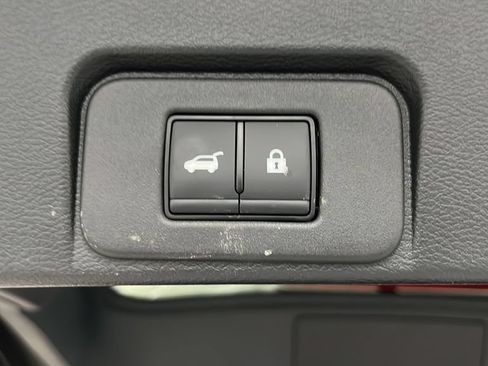 Used 2025 Nissan Rogue SL w/ SL Premium Package AWD/4WD image 28