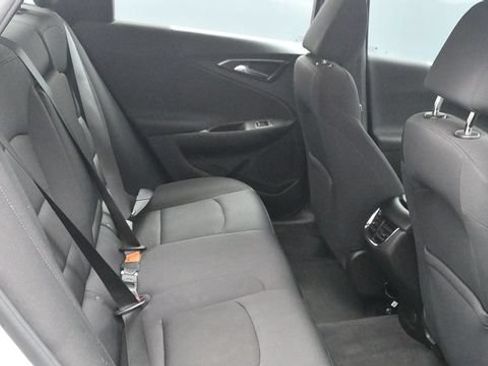 Used 2022 Chevrolet Malibu LT FWD image 14