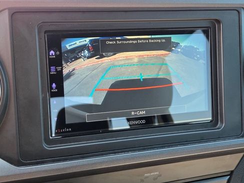Used 2019 Toyota Tacoma TRD Off-Road w/ Technology Package AWD/4WD image 29