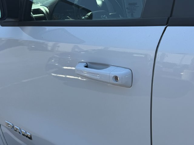 Used 2026 RAM 1500 Laramie AWD/4WD image 9