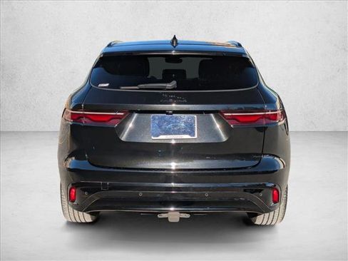 Used 2025 Jaguar F-PACE R-Dynamic S image 7