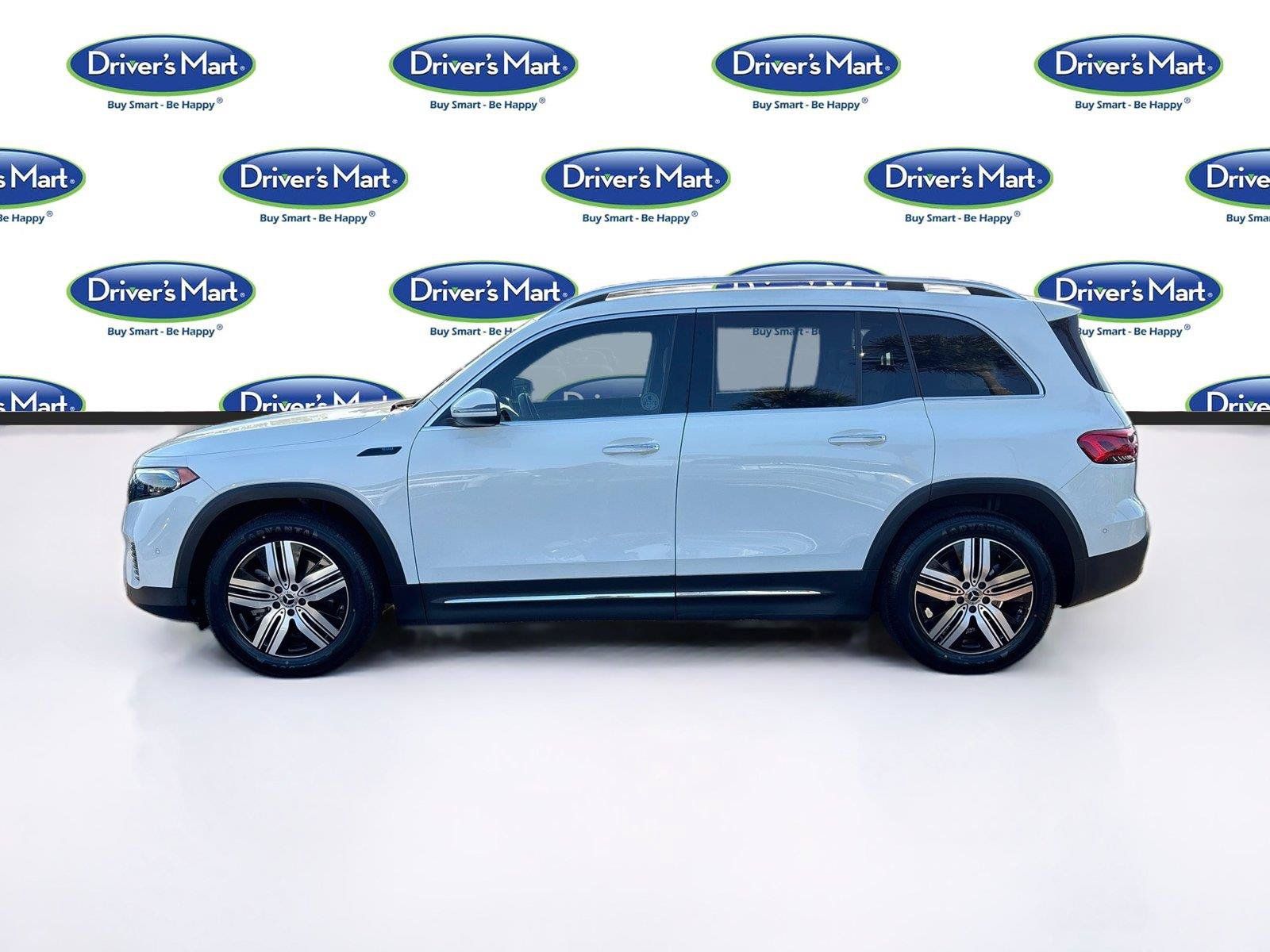 Used 2022 Mercedes-Benz EQB 300 4MATIC w/ Exclusive Package image 4