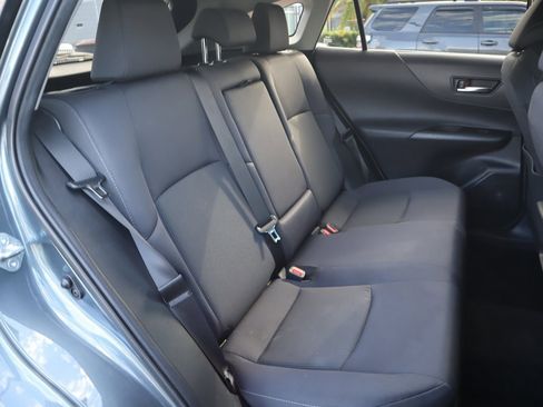 Used 2022 Toyota Venza LE image 27