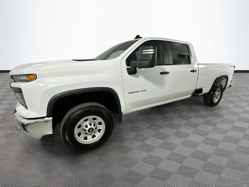 Used 2025 Chevrolet Silverado 3500 W/T w/ WT/CX Safety Package AWD/4WD image 6