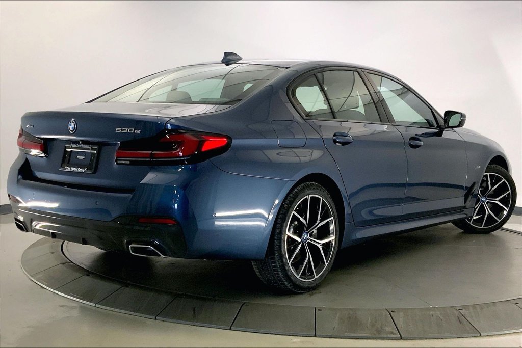 Certified 2023 BMW 530e xDrive w/ Premium Package AWD/4WD image 12