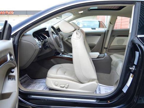 Used 2010 Audi A5 2.0T Premium image 12