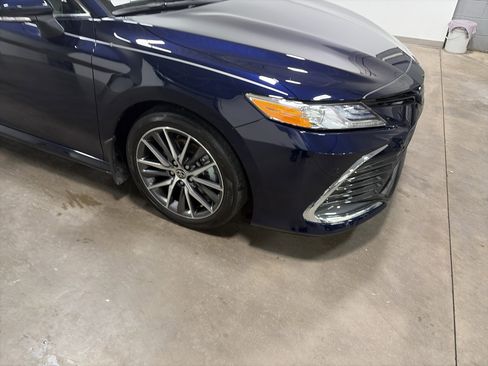Used 2022 Toyota Camry XLE image 37