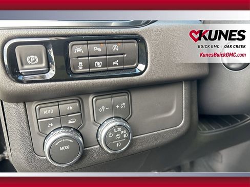 New 2026 GMC Yukon XL Denali image 17