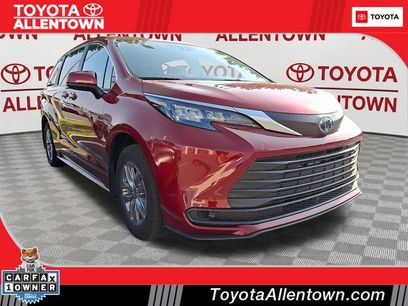 Used 2025 Toyota Sienna LE w/ LE Plus Package