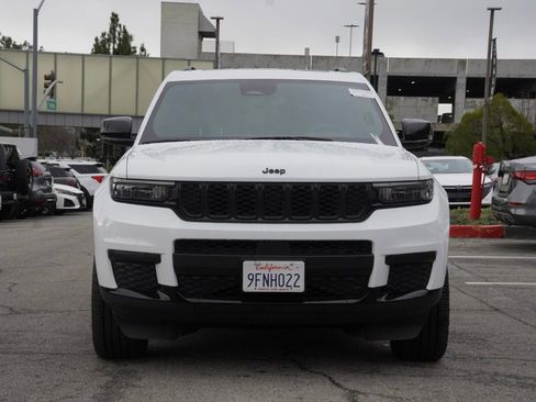 Used 2023 Jeep Grand Cherokee L Laredo image 6