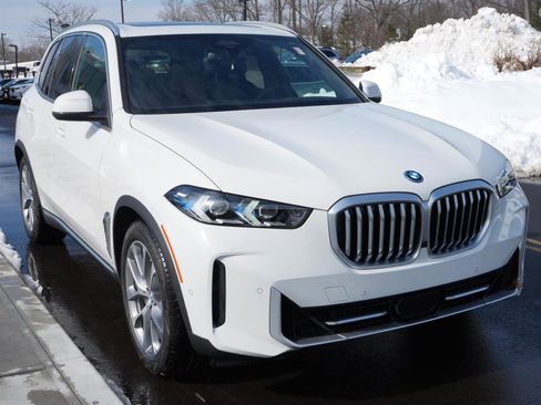 New 2026 BMW X5 xDrive50e w/ Climate Comfort Package image 14