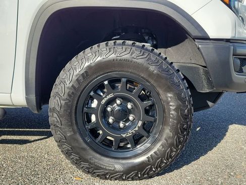 Certified 2024 GMC Sierra 1500 AT4X w/ AT4X AEV Edition image 6