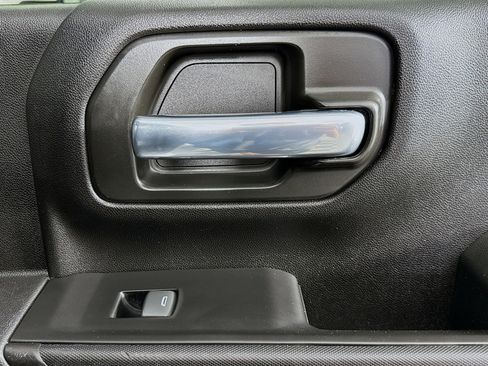 Used 2022 Chevrolet Silverado 2500 Custom w/ Custom Value Package image 28