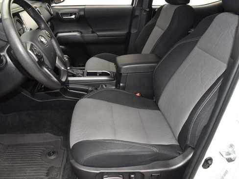 Used 2023 Toyota Tacoma TRD Sport AWD/4WD image 14