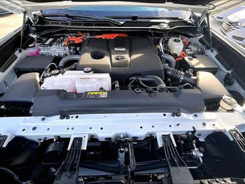 Used 2026 Toyota Sequoia Platinum image 28