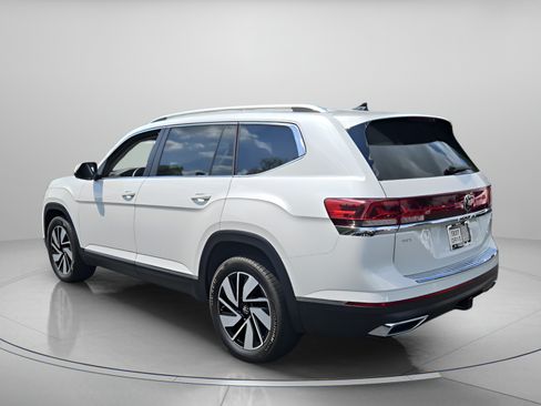 Used 2024 Volkswagen Atlas SEL AWD/4WD image 3