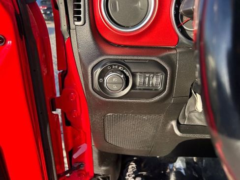 Used 2020 Jeep Gladiator Rubicon w/ Dual Top Group image 32