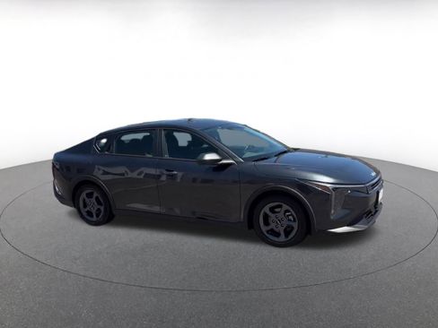 Used 2025 Kia K4 FWD image 2