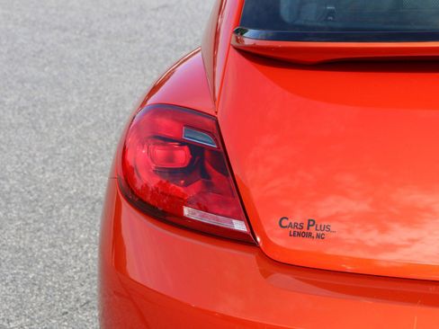 Used 2016 Volkswagen Beetle 1.8T SE FWD image 6