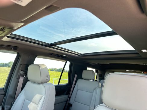 Used 2021 GMC Yukon SLT w/ SLT Luxury Package RWD image 23
