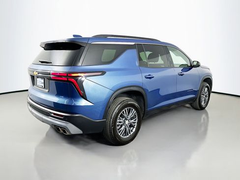 Used 2025 Chevrolet Traverse LT AWD/4WD image 7