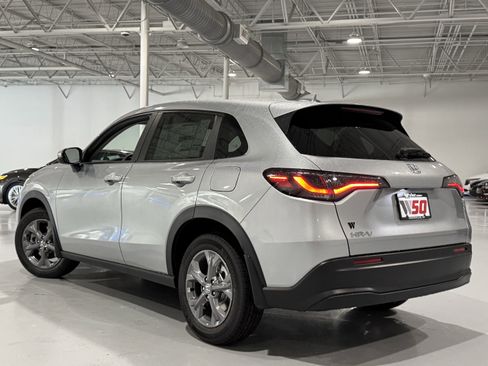 New 2026 Honda HR-V LX image 18